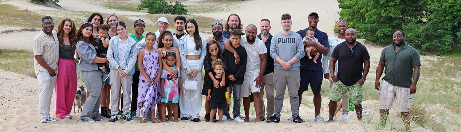 Familie foto Groeps-familie foto op lokatie, de duinen van Bergen